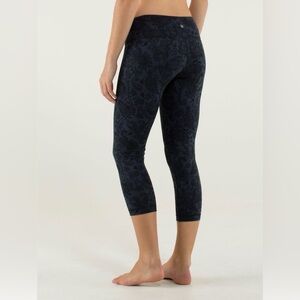 Lululemon Wunder Under Crop Leggings Womens Paisley Print Activewear Yoga‎ Pants